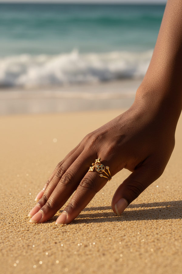 Bague Alba - main femme africaine plage
