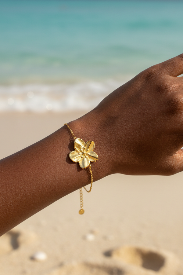 Bracelet Fiona - poignet femme africaine plage